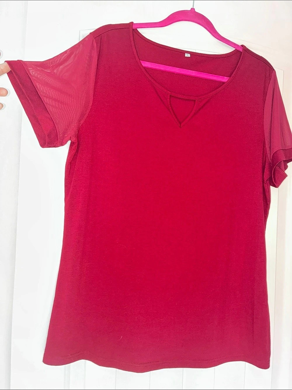 Short Sleeve Top in Red Size Large Like New